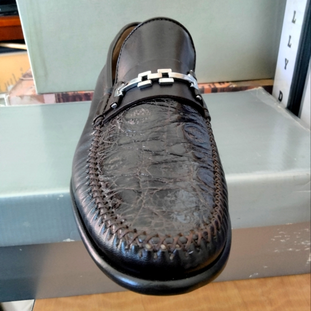 Dress shoes
